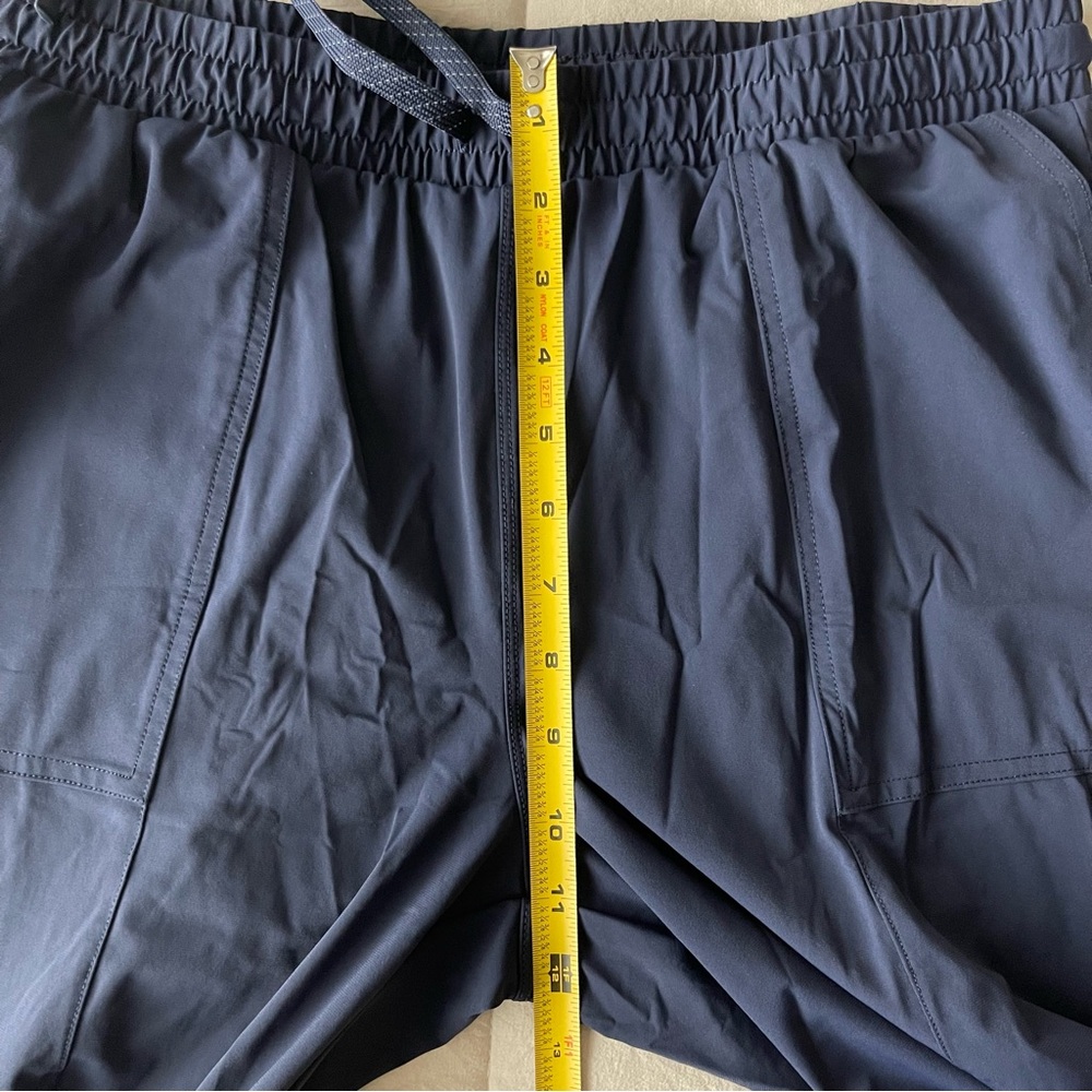 Fabletics Like New Navy Joggers Size Medium Lightweight - Picture 5 of 6